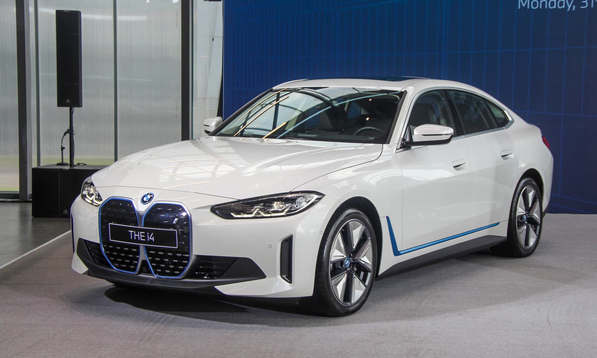 2023 BMW i4